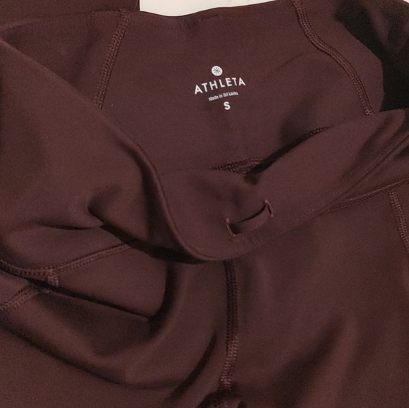 Athleta Slash Stealth 7/8 Tight Mesh Panels Leggings Burgundy Pockets Fitted S - Picture 14 of 16